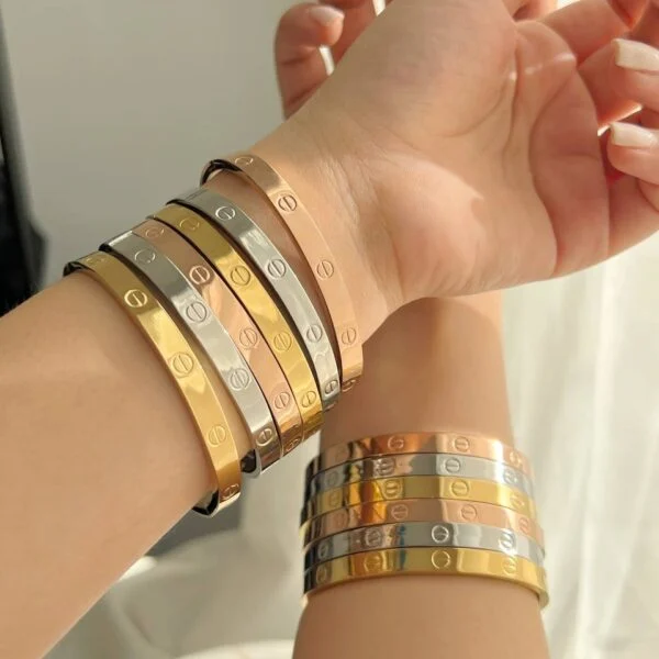 دستبند النگویی کارتیر - کد2015