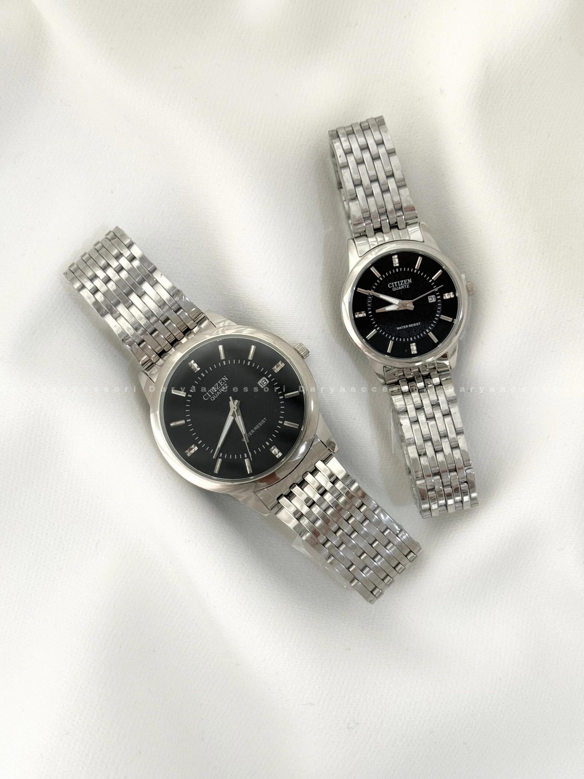 30398E27-D367-4D19-AD46-619DBA6AAB30 ساعت سیتیزن نیو، نقره ای صفحه مشکی 2374 - Image 1